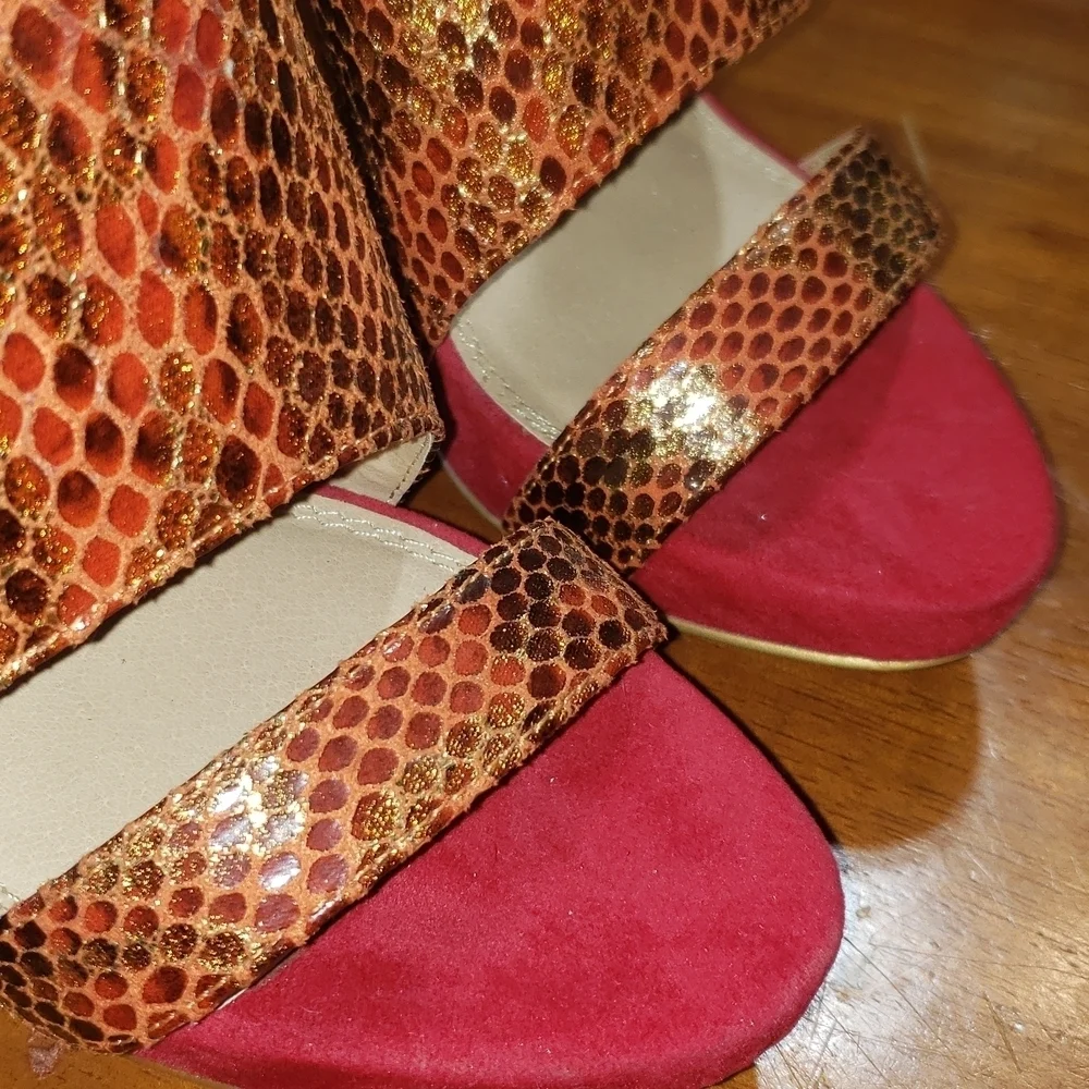 BEBE RED STATEMENT HEELS SIZE 6